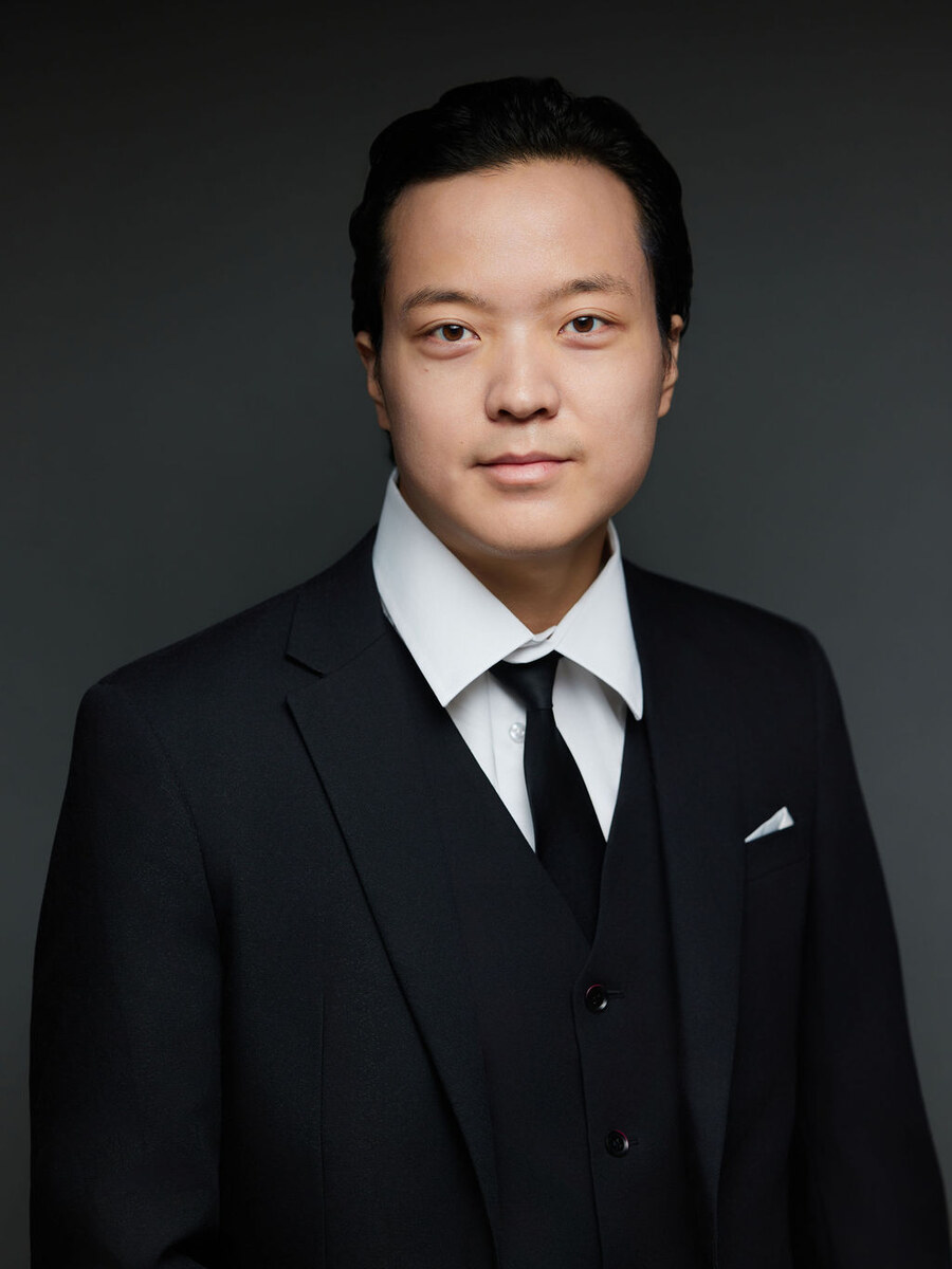 Yoogeun Song, three-piece suit